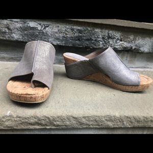 Donald Pliner Wedges